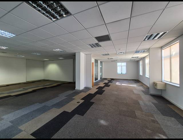 933M² OFFICE TO LET IN ILLOVO